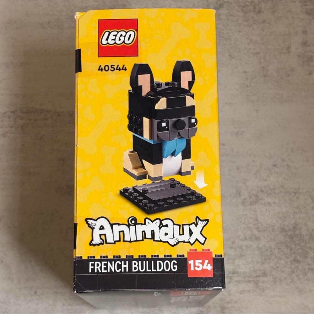 Lego BrickHeadz Pets French Bulldog Set (#40544) - Picture 3 of 7